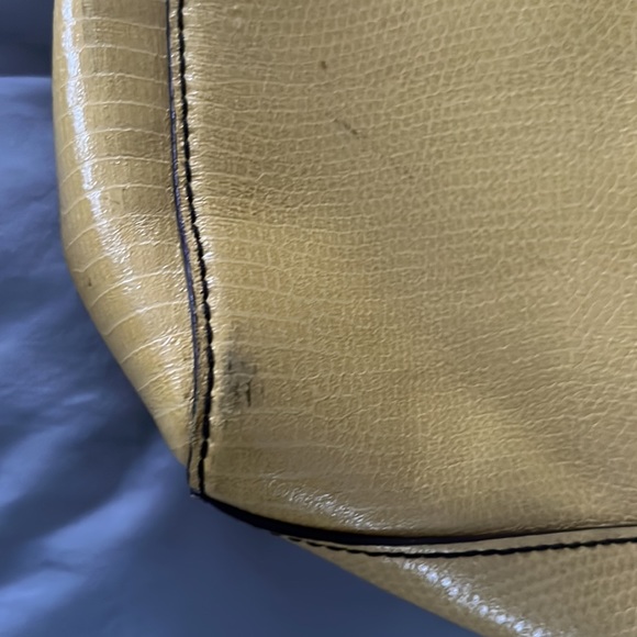 Yellow leather banana republic small shoulder bag - Picture 5 of 10